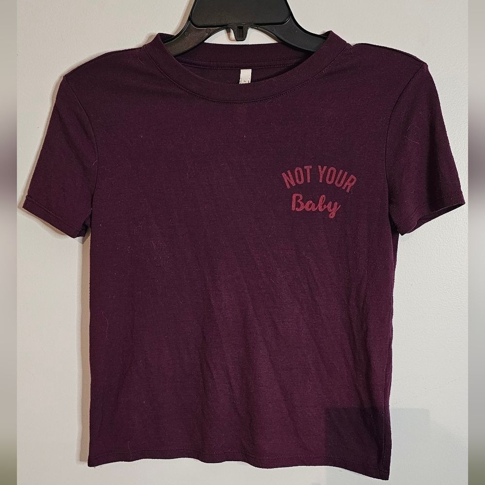 Ladies Purple Graphic Cropped Tee, Size Small